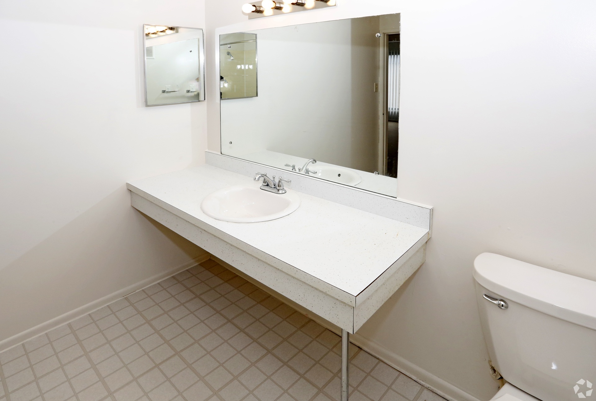 Arrowtree Apartments bathroom in Okemos Michigan